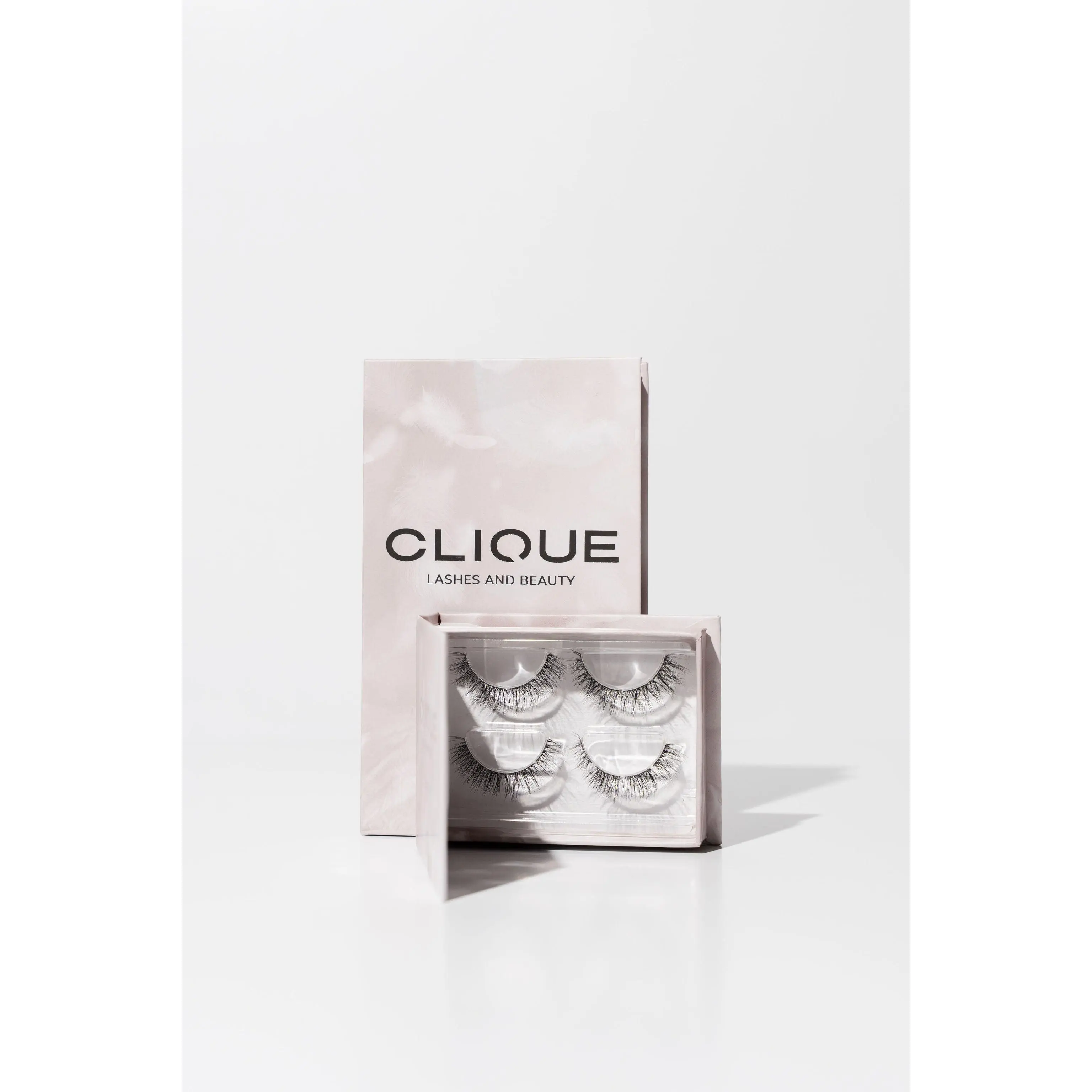SLEEPOVER | Cat eye DIY Lash Extensions | At-Home Lash Clusters 