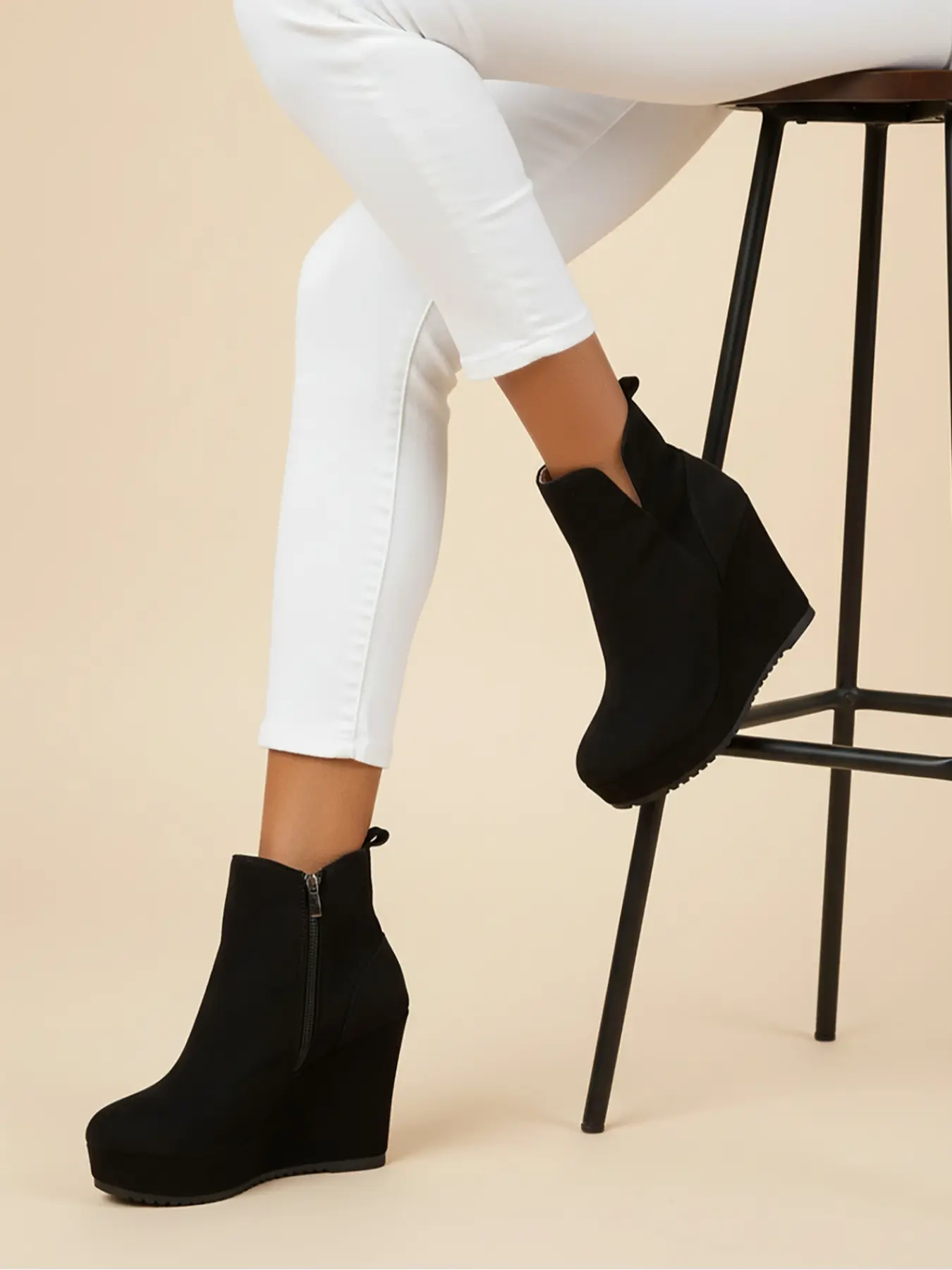 Women's Solid Color Faux Fur Boots, Lace-Up Thick Sole Warm Lining Rabbit Fur Boots, Winter Round Toe Wedge Shoes, Ankle Casual Boots, Bootlace Lace Up, Footwear Boot