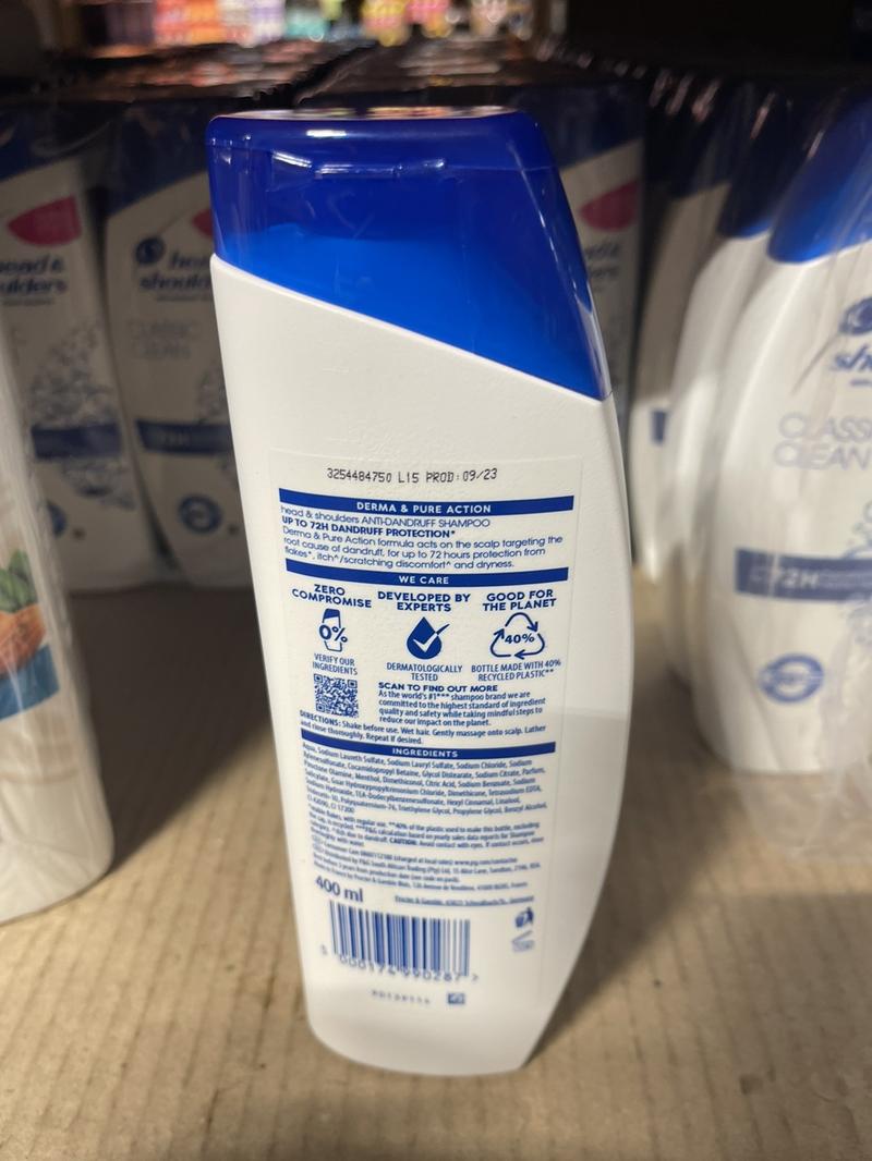 Head & Shoulder Anti Dandruff Shampoo Cool Menthol 400 ml. (2 Pack) - Refreshing Cleansing for Scalp Health, Alcohol Free, Dry, Multi-Pack