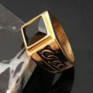 Fashionable 14k gold-plated ring with black onyx stone, for men, suitable for everyday wear, as a gift, or for parties