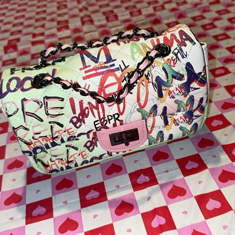 Graffiti ladies purse Graffiti ladies purse