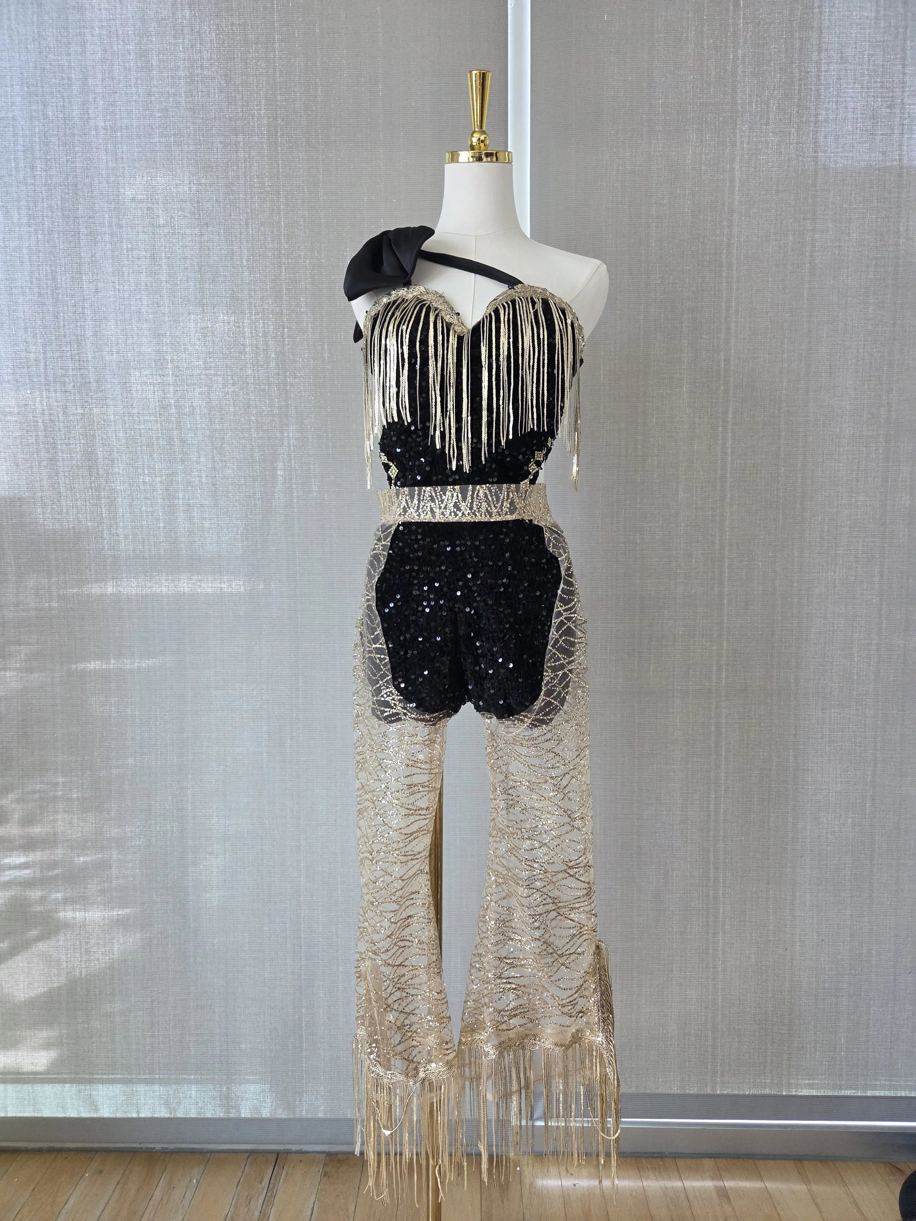 Women's Black Quinceañera Cowboy Outfit, Surprise Dance Costume Set, Size S