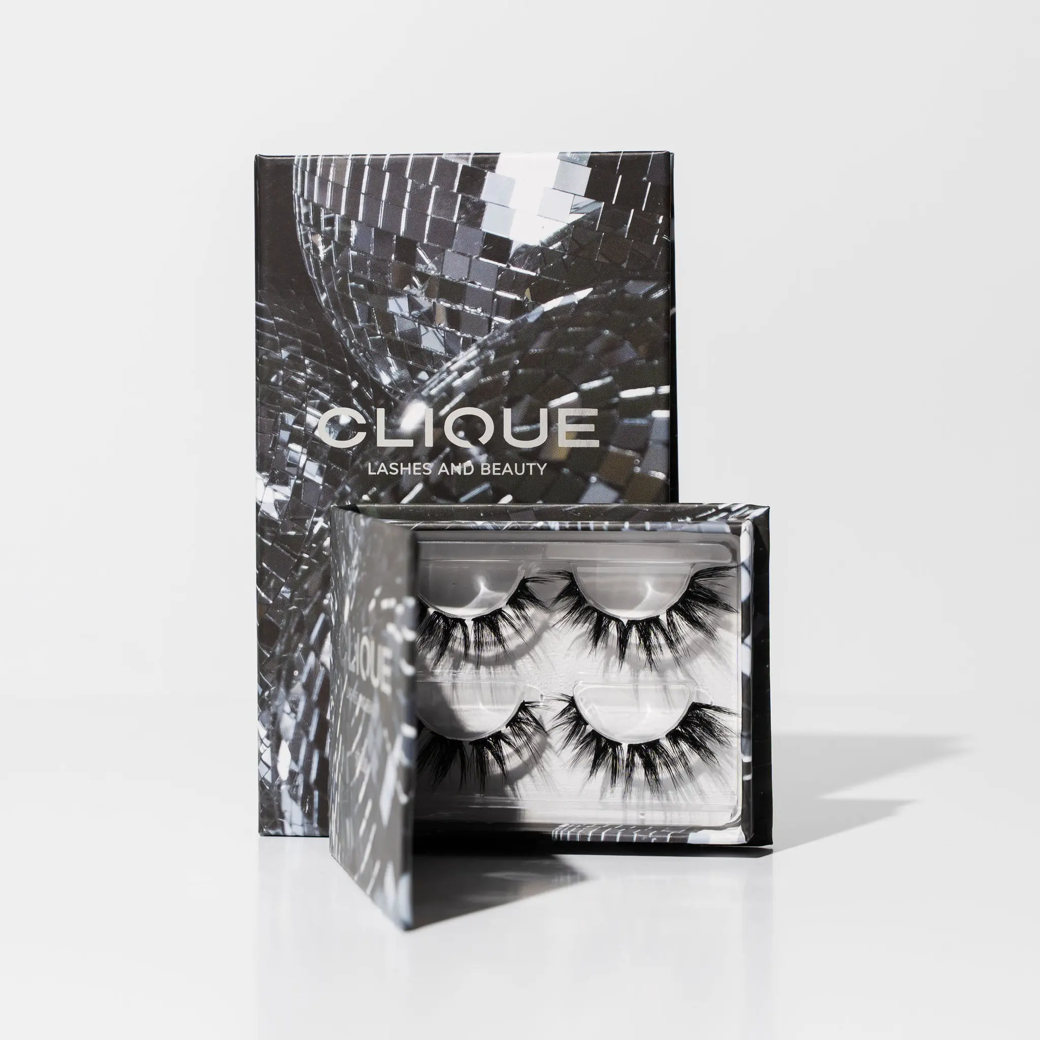 STELLA | Cat Eye DIY Lash Extensions | At-Home Lash Clusters