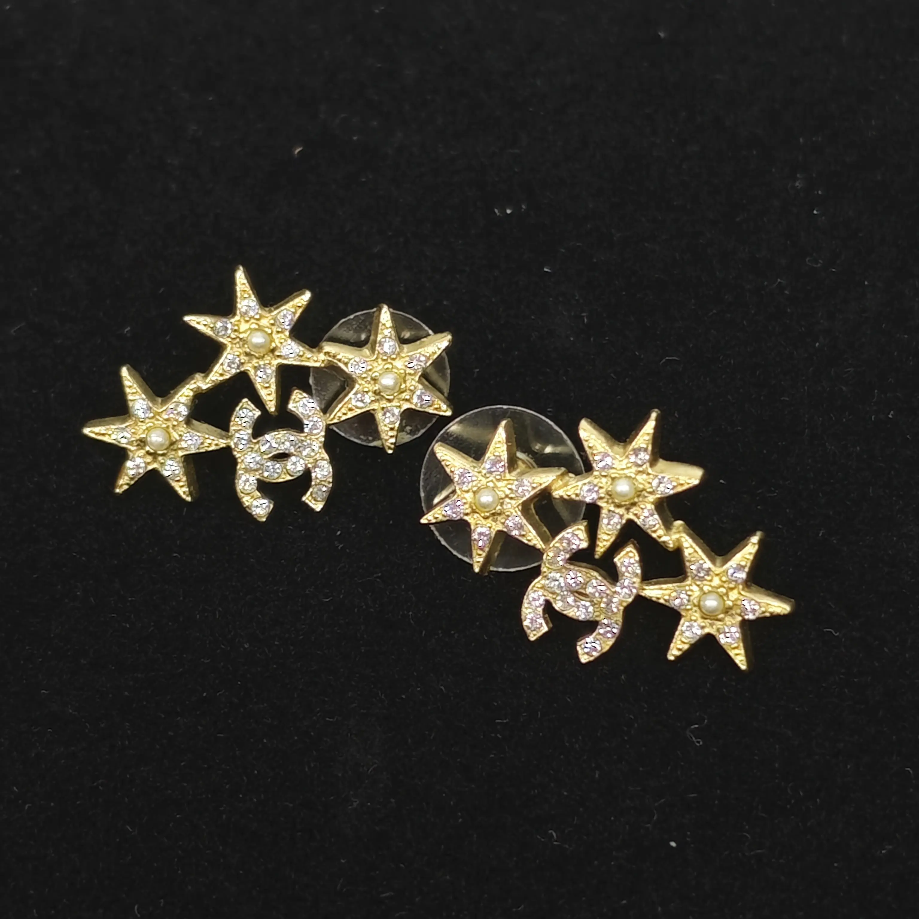 Pre-owned Chanel Double C Stud Earrings with Diamonds（SZS 21076）