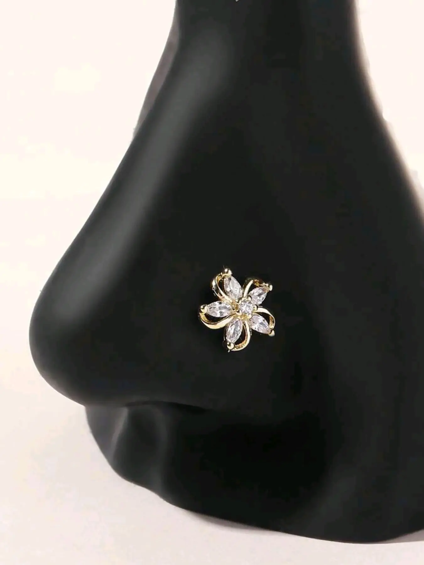 Elegant Flower Nose Studs for Women, Fashionable Daily Wear Jewelry, Body Jewellery, Stylish Nostril Nose Rings for Everyday Use, Trendy Accessories