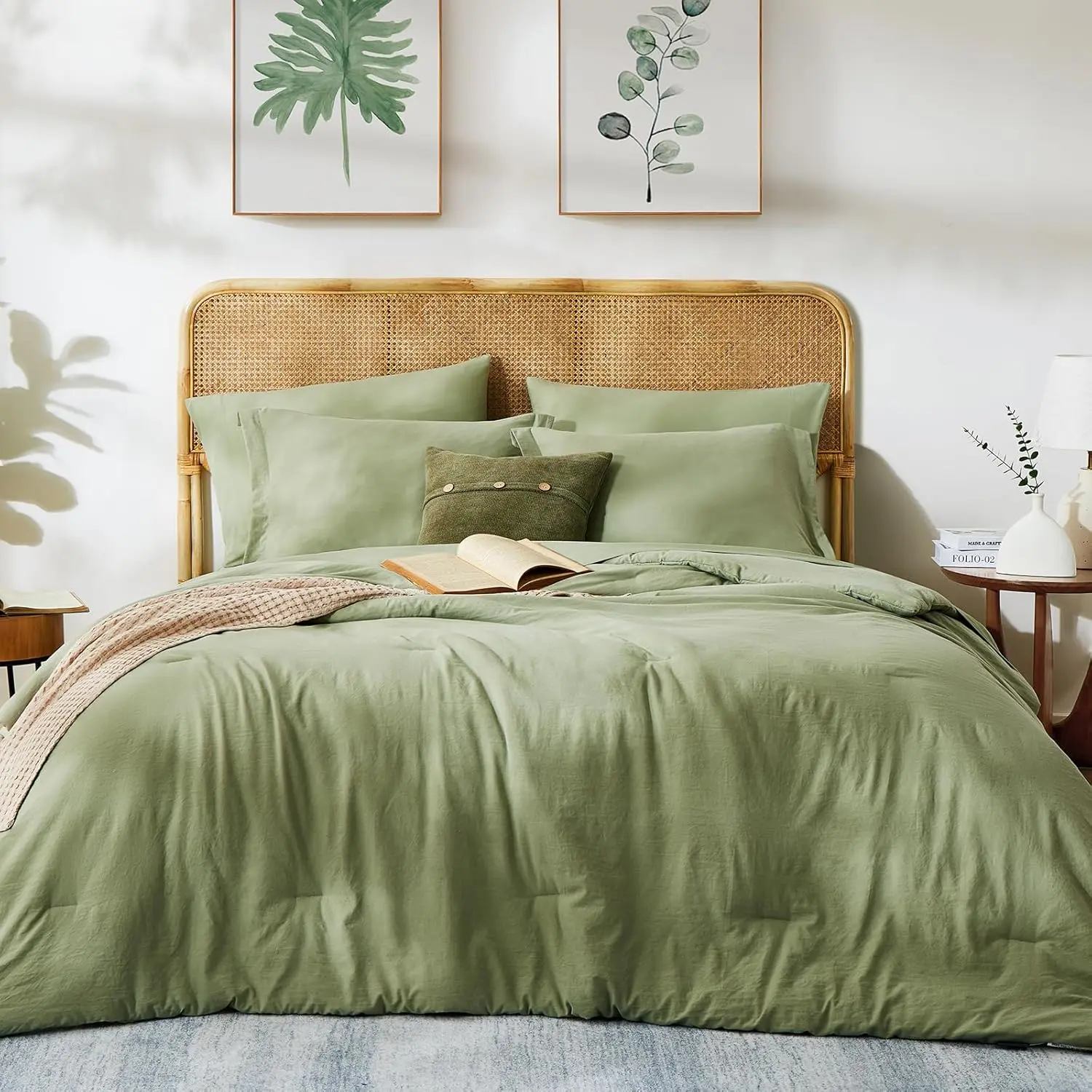 【Summer Sales Deals】Wrensonge King Size microfiber Comforter Set- 7 Pieces Soft Sage Green Super size Bed in a Bag King with Double Sided Storage Pockets, Flat Sheet, 2 Pillow Shams, and 2 Pillowcases- Warm Bed Set for All Season bed comforter set