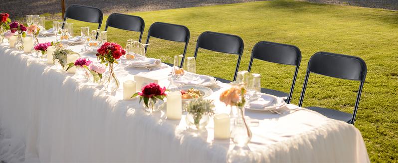 Folding Chair, Plastic Foldable Chairs with 330-Pound Capacity, Sturdy Metal Portable Chair, Easy to Use and Store, Outdoor and Indoor, for Home, Office, Party