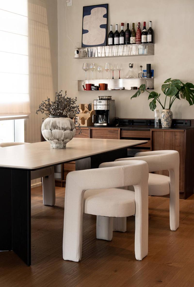 【Valentines'Day】DAYALANE Dove Dining Chair Velvet Boucle Fully Assembled Modern Barrel Upholstered Accent Kitchen Chair Open Back Side Armchair Comfy Makeup Vanity Chairs for Living Room Home Office Reception