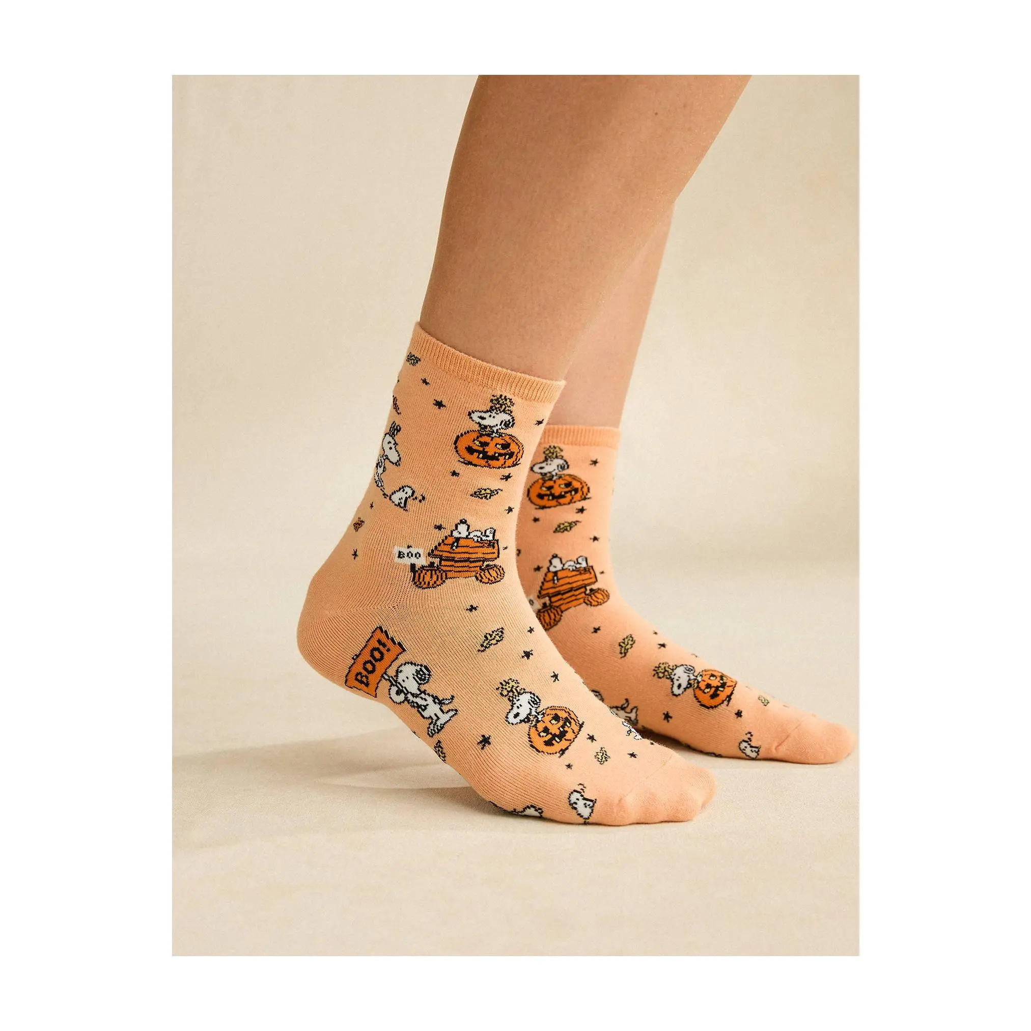AE Snoopy Cropped Crew Socks