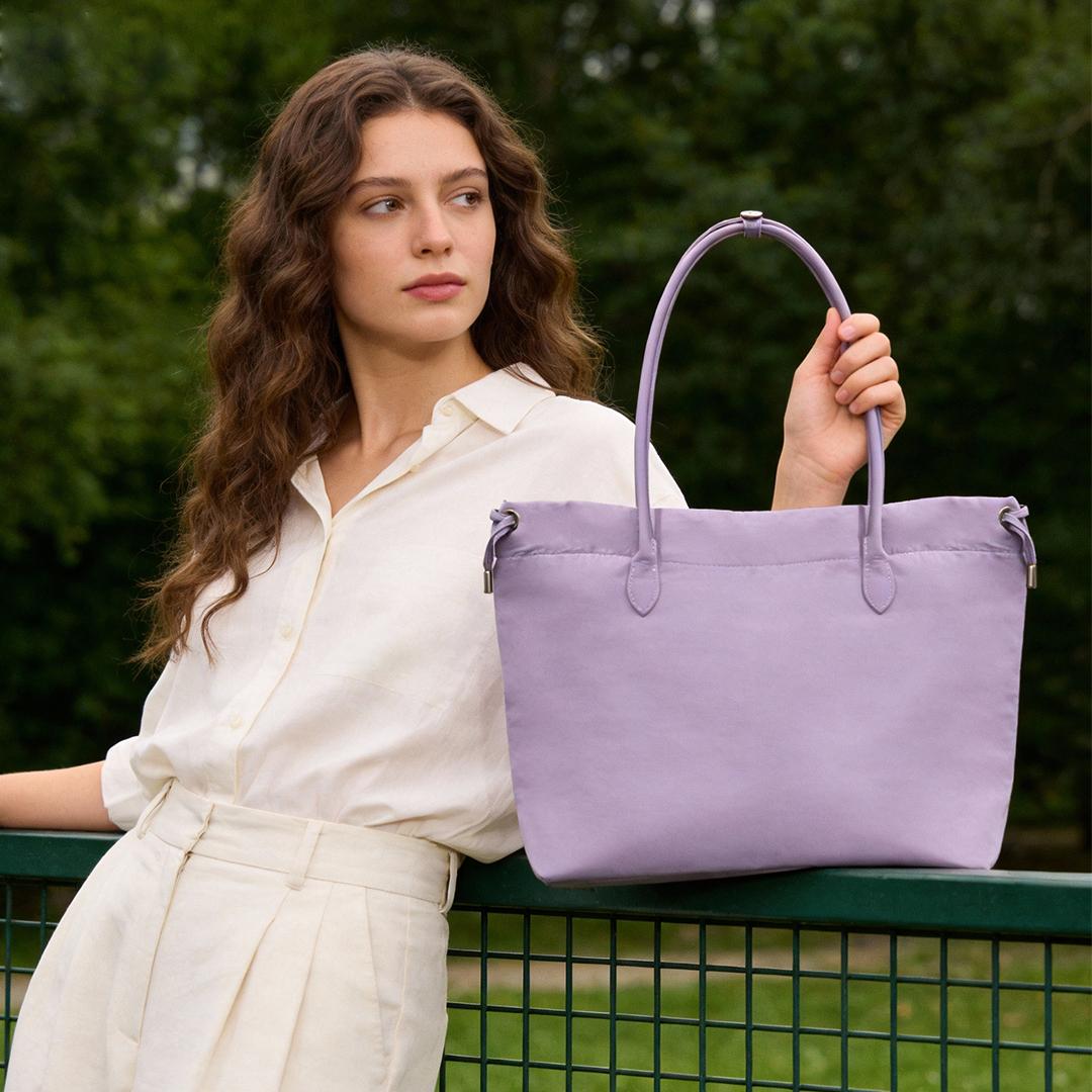 Versatile Large Capacity Tote Bag for Work & Travel Classic Black Shoulder Bag with Easy Carry Handles Perfect for Everyday Use