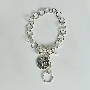 Pulsera con Medalla de San Benito, diseño ambos lados. Size flexible 7 y 8 Plata 925 Hecho en México