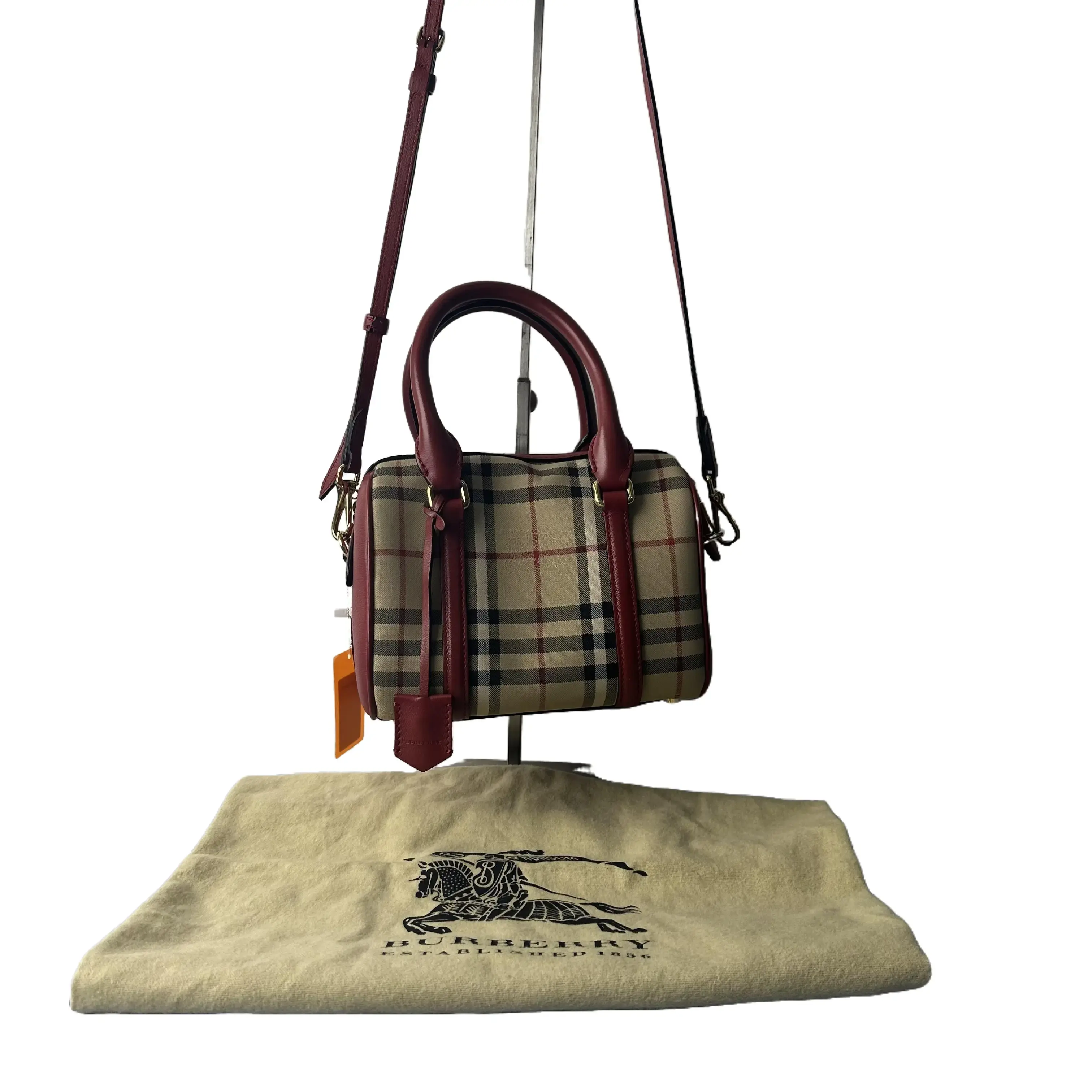 Pre-owned BURBERRY Red Equestrian Knight Check Shoulder‑Crossbody Bag, 95% New, 21×16×12cm TKB00000212