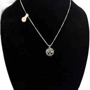 Cadena con dije de árbol de la vida en plata .925