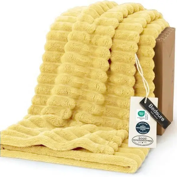 【backtoschool】Bedsure GentleSoft  Blanket for Bed - Cozy Soft Blankets for Women, Cute Large Bedding Fleece Throws for Girls, Watch Party, Multi-Size, Indoor Use