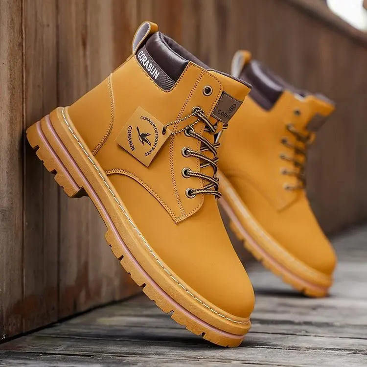 Multiple warehouse shipments in the United States for autumn 2025 men's mid top sports and leisure shoes, anti slip workwear boots, leather covered outdoor boots, fashionable motorcycle boots, thick soled workwear boots