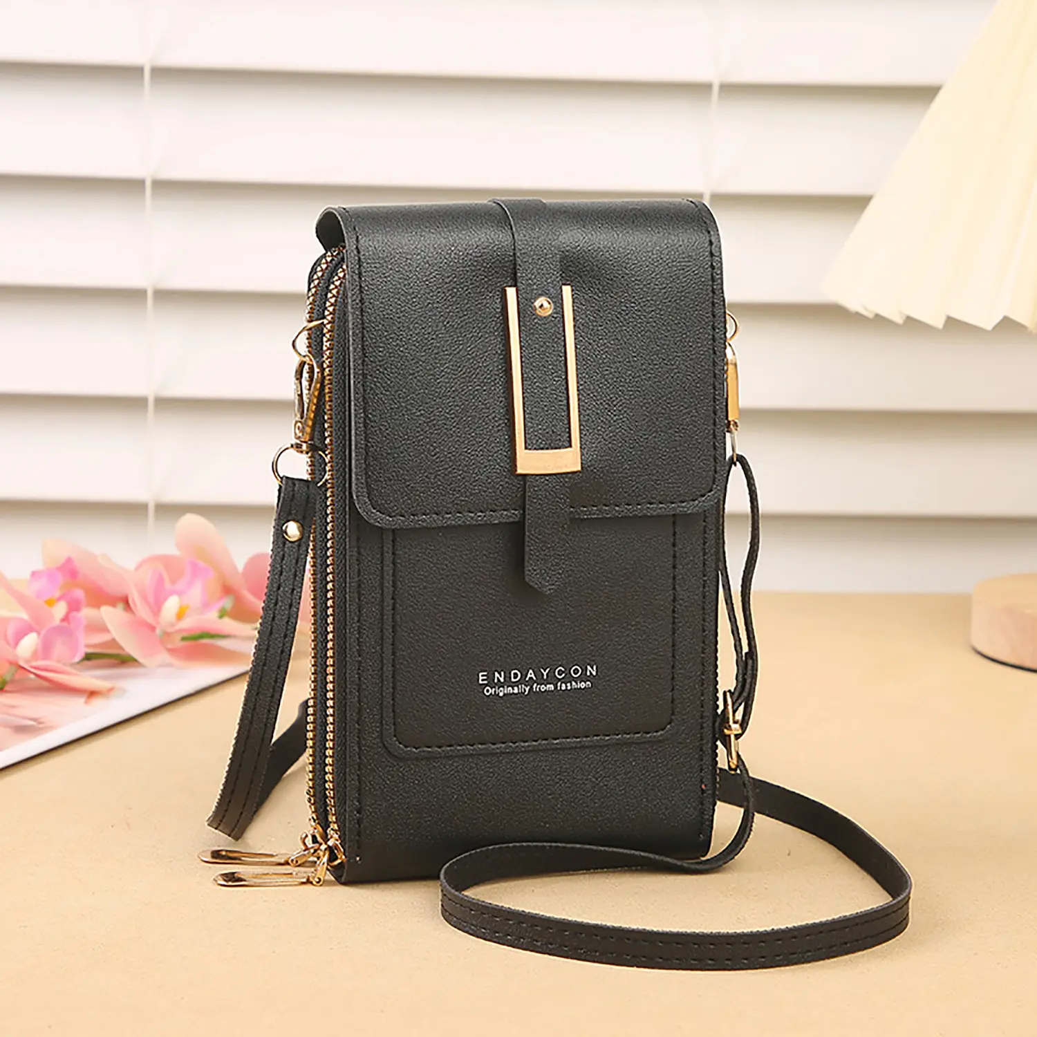 Transparent touch screen vertical mobile phone bag, simple crossbody small bag, fashionable loose change storage bag, Lightweight crossbody bag, Lightweight Shoulder Bag, Fashionable Bags