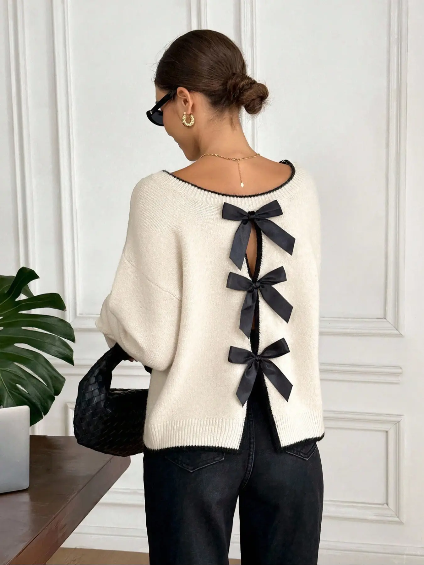 Elegant Chic Women's Bow Shoulder Long Sleeve Fitted Knitwear Sweater, Back Bow Design, Perfect for Fall, New Year, Parties, Graduation, Casual Wear, Womenswear, Knitting, Tops, Casual Fitted Pullover, Casual Soft Pullover