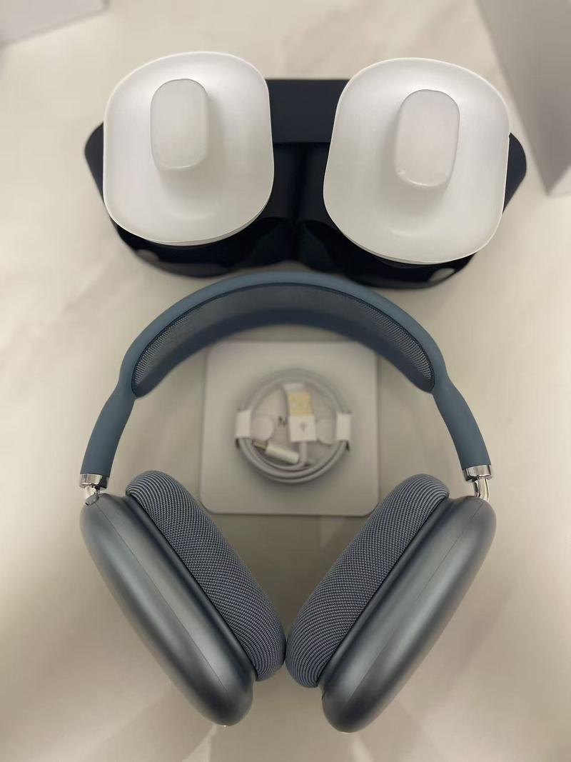 Wireless Bluetooth Headphones with Active Noise Cancellation Removable Earplugs for Winter Warmth Compatible with iOS Android Music Walking Sports Wireless Bluetooth Headphones with Active Noise Cancellation Removable Earplugs for Winter Warmth Compatible with iOS Android Music Walking Sports