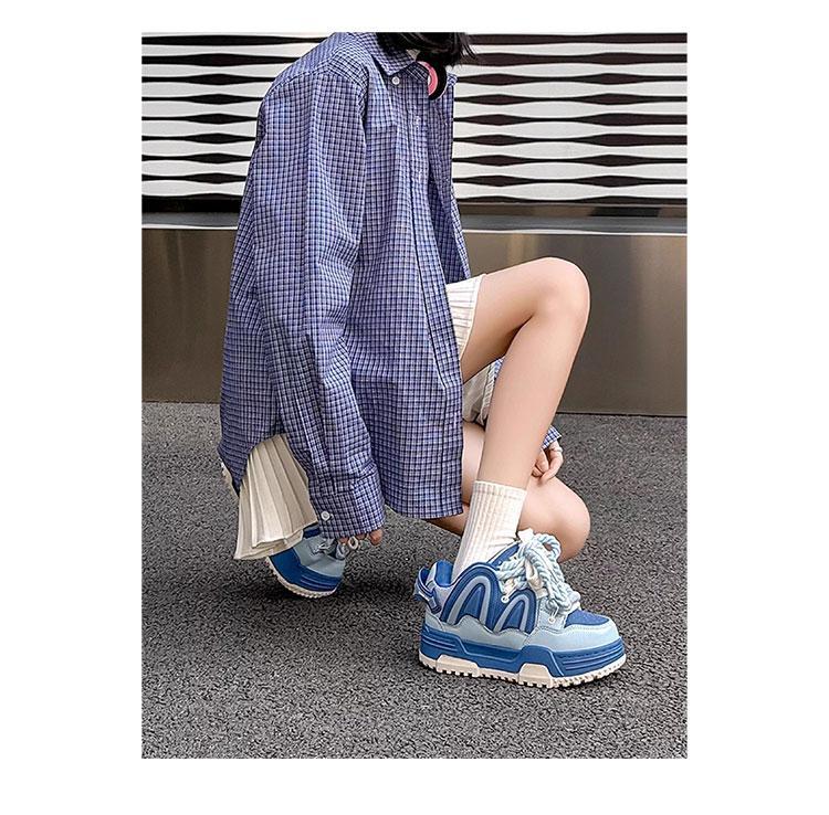 Q-AND Fashionable and Versatile Casual Sporty Skate Shoes Color-block Height-increasing street-style Sweet and Edgy Style Non-slip sole Breathable School-style Warm-keeping Thick sole Couple style Bread-style sneakers