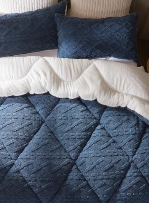 Item: Blue & White, King-3pcs:102"x90"