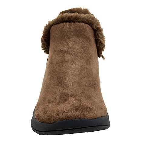 Bzees Greatness Cozy Pull-On Bootie