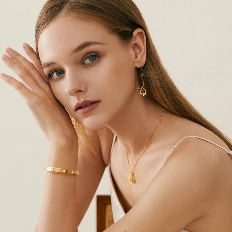 Missair Fashion Rhinestone Decorated Bangle LOVE Bracelet for Women Girls - Elegant Jewellery for Party, Daily Clothing Decor, Birthday Gift