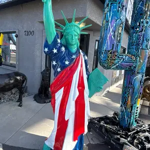 STATUE OF LIBERTY ALUMINUM SCULPTURE / ESTATUA DE LA LIBERTAD