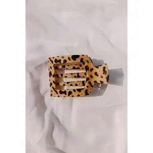 Flat Medium Square Hair Claw Clip in Blonde Tortoiseshell