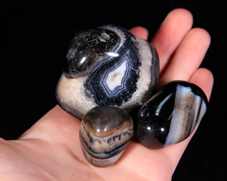 1lb of Tumbled Large Black Onyx (33mm-50mm)