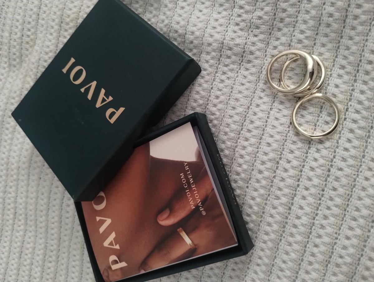 Item: Yellow Gold, 7