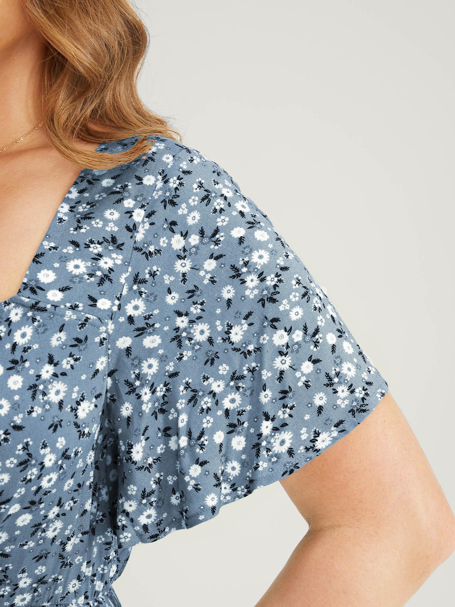 【Easter's Haul】BLOOMCHIC Ditsy Floral Sweetheart Drawstring Pocket Tiered Dress Casual Fit Women's Summer Blue Bohemian V Neck A Line Midi Dress - Shortsleeve - Womenswear Ruffle Boho Vneck 2026 Spring Break Gift For Easter's Day Mother's Day SpringStatem