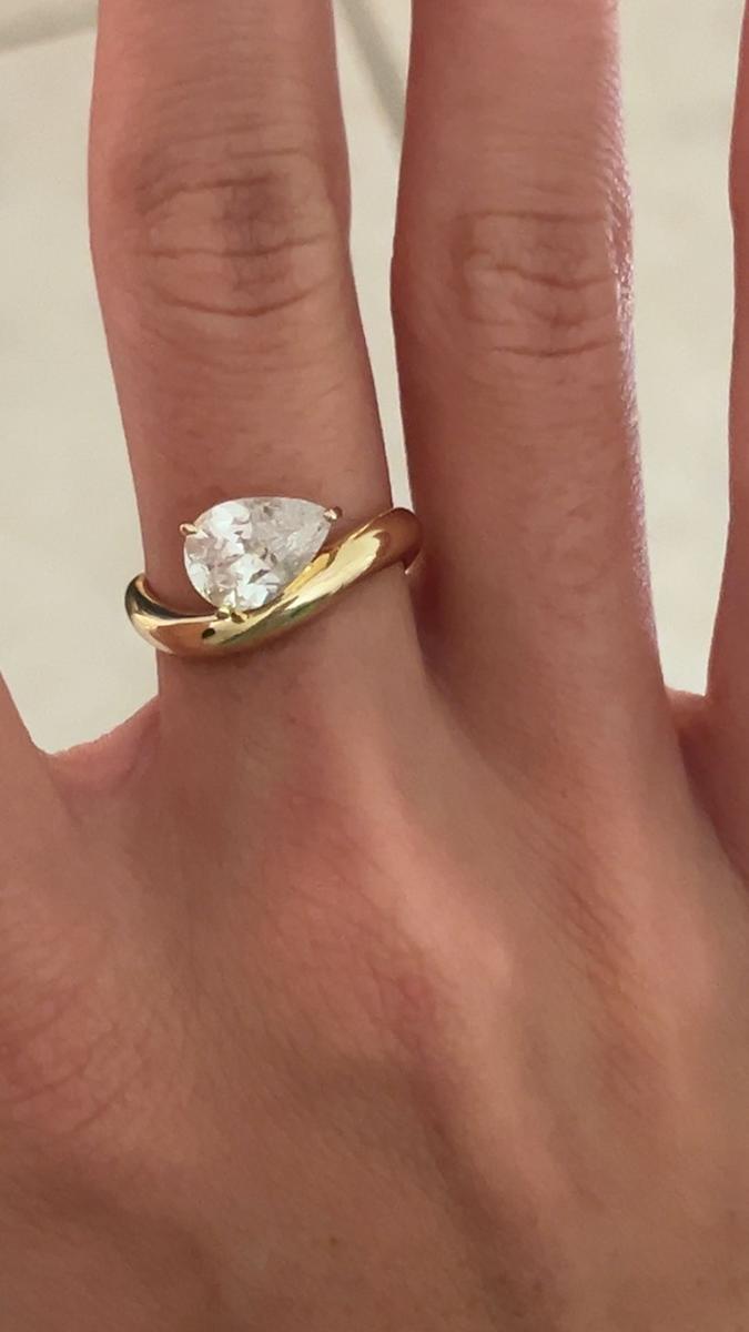 Item: Yellow Gold, 7