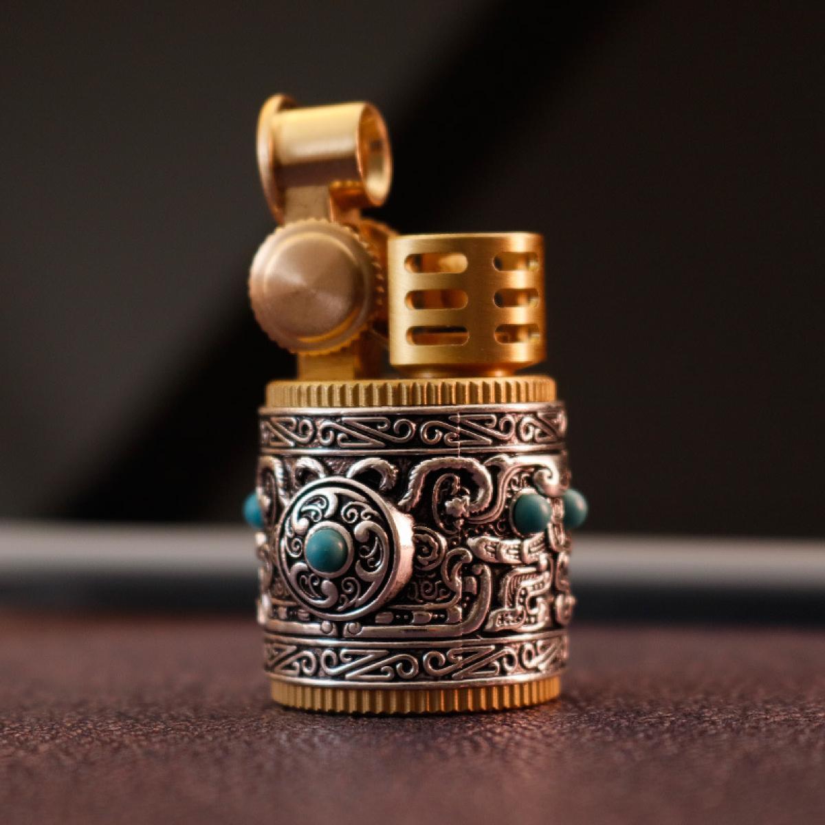 Retro Mini Kerosene Lighter, Cool Armored Little Fatty Lighter, Portable Design With Gift Box, Suitable For Collection, Decoration, Men'S Gift And Outdoor Camping Ignition (Without Fuel)