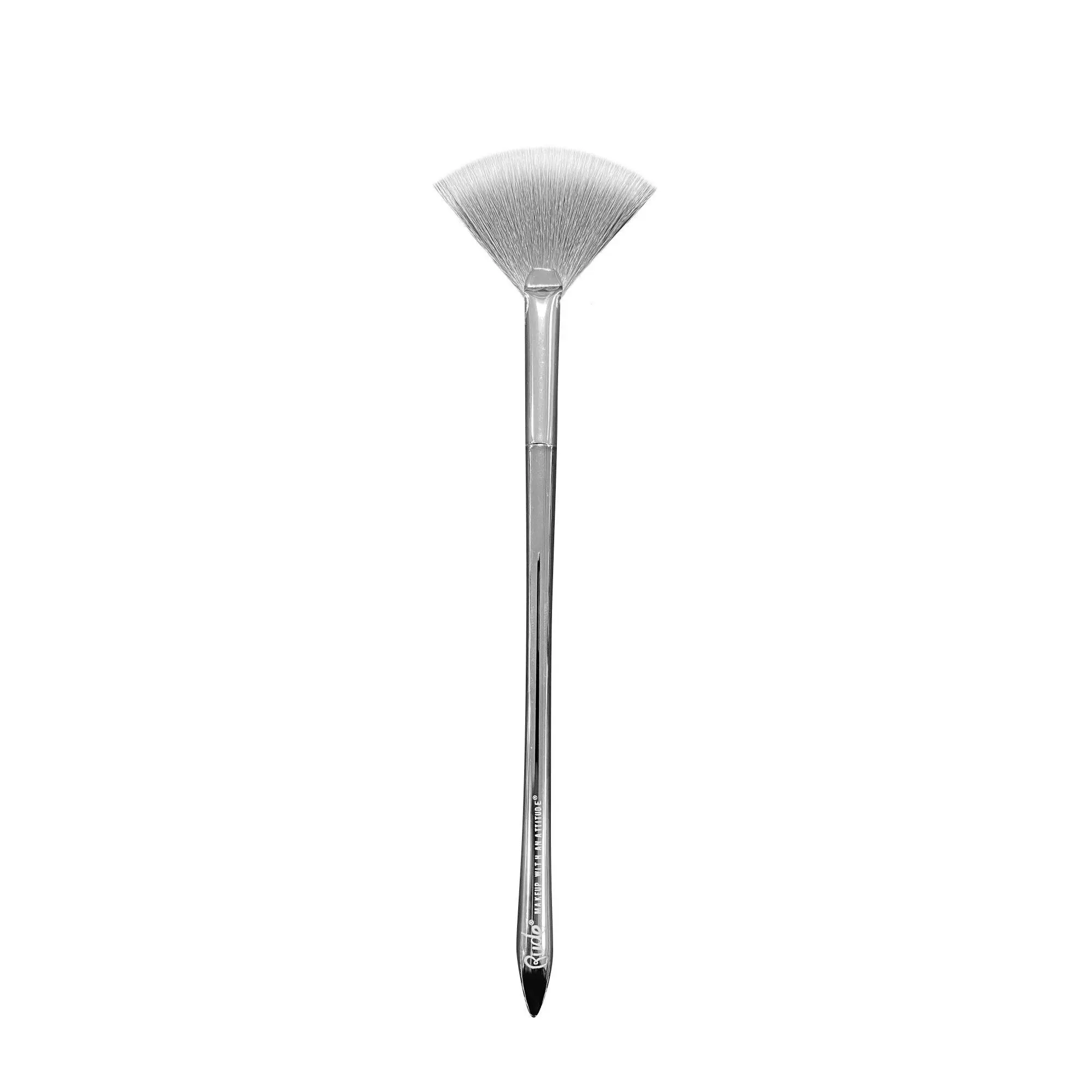 Silver Bullet Highlighting Fan Brush - Face Makeup Brush
