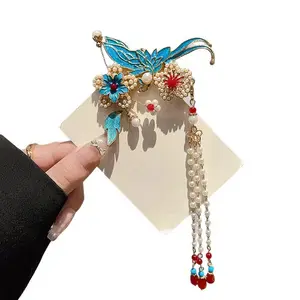 Bohemian Crystal Tassel Hairpin – Elegant Spring Clip for Effortless Boho Hairstyles