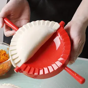 Plastic Dumpling Maker, 1 Count Hand-made Dumpling Mold, Baking Supply, Kitchen Stuff