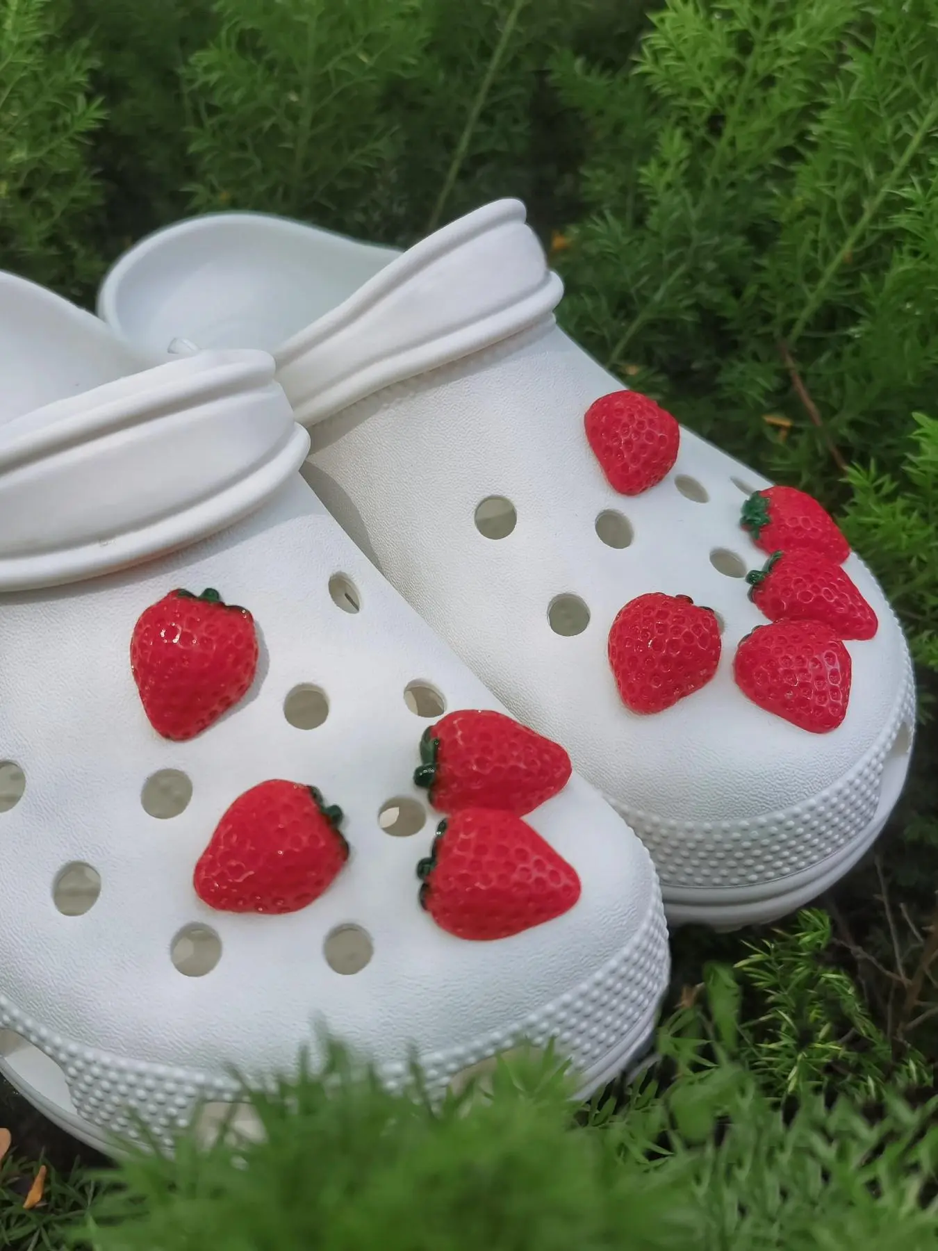 9pcs/set Cute Strawberry Design Shoe Decoration Charms, Fruit Shoe Decorations for Clogs, Kawaii Shoes Accessories
