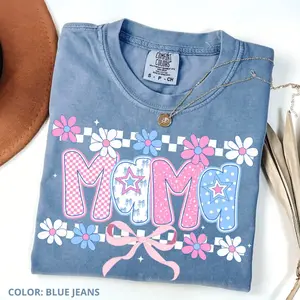 Comfort colors Checkered Preppy Mama Coquette Floral T-Shirt – Trendy Pink Mama Graphic Tee, Cute Mom TShirt for Mother’s Day, Summer Mama Gift