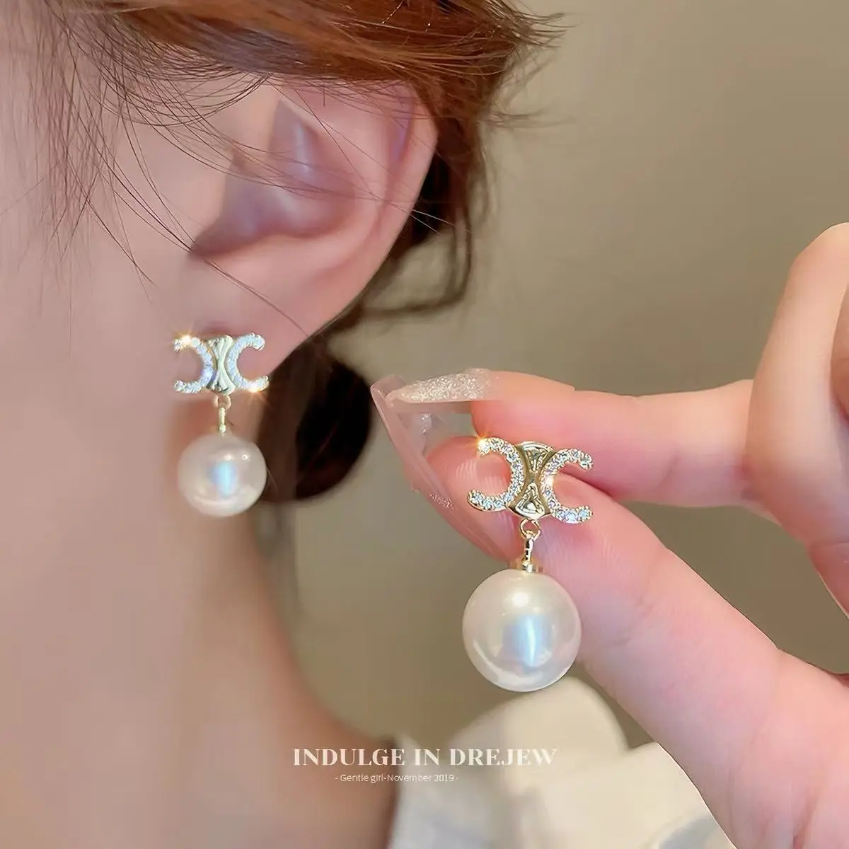 Luxury Pearl Drop Earrings | Elegant Crystal Stud Earrings for Women