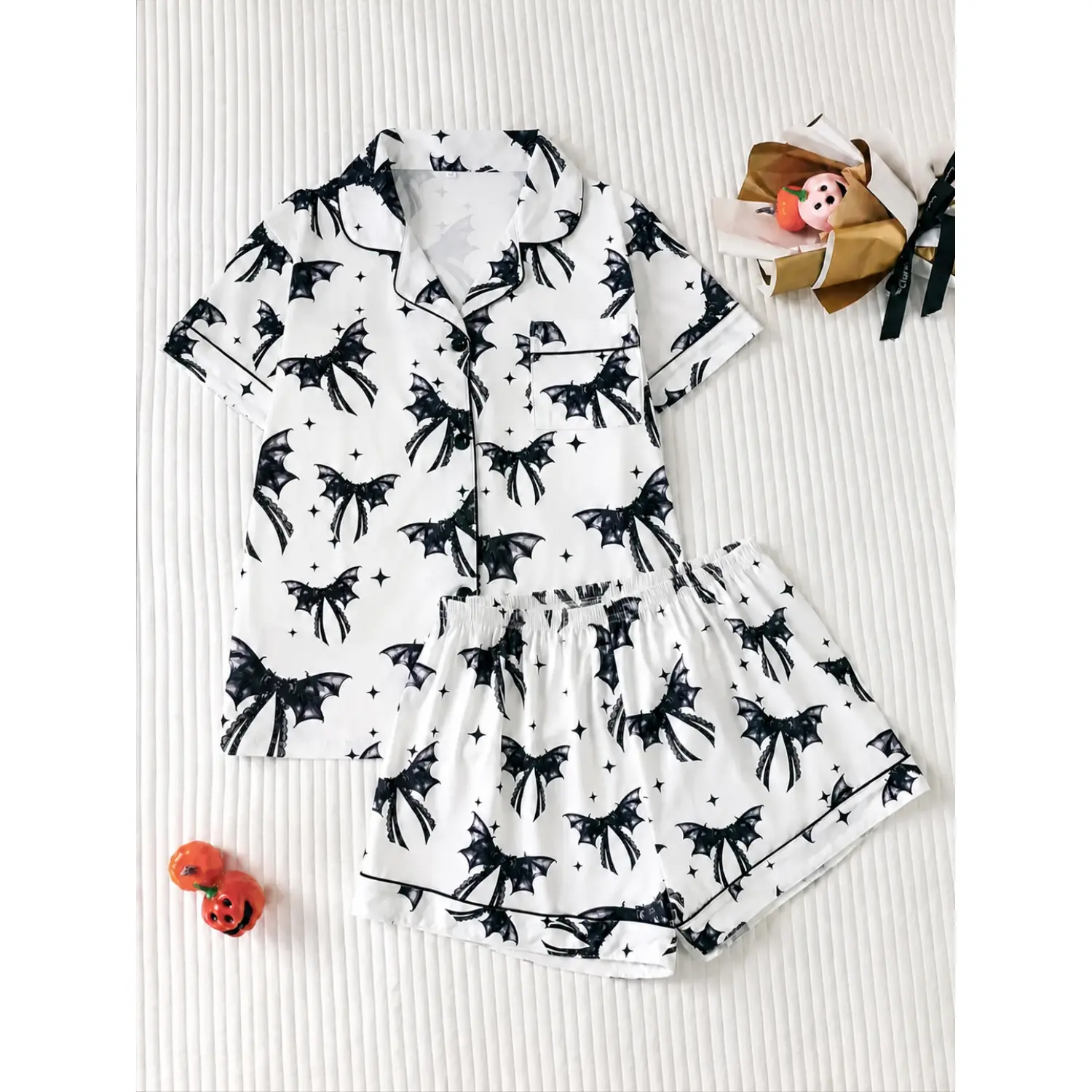 Women's Gothic 2-Piece Pajama & Loungewear Set - Short-Sleeve Fitted Top, Relaxed Shorts, Bat/Butterfly/Star Prints, Cozy All-Season Sleepwear, Shortsleeve