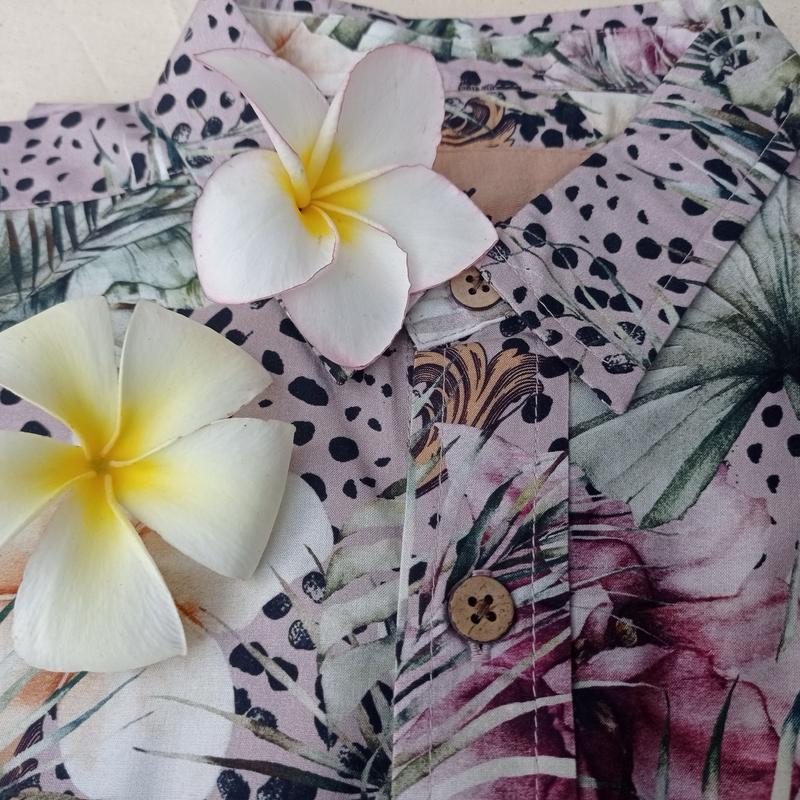 La Amrca Unisex ShortSleeve Menswear Hawaiian Shirt Silky Soft