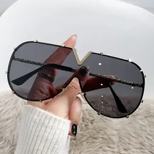 2025 New Fashion One Piece Shield for Women Colorful V Beam Oversized Paw Sun Glasses Men Hip Hop Punk Eyewear Black nighttime yellow tint Trendy Rectangle cute night vision Square Cat Eye Women's Aviator gold sunglasses ses Metal SpringStatements