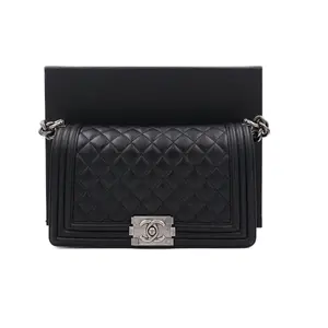 Pre-owned CHANEL Leather Shoulder Bags Le Boy Medium Black JM MM398