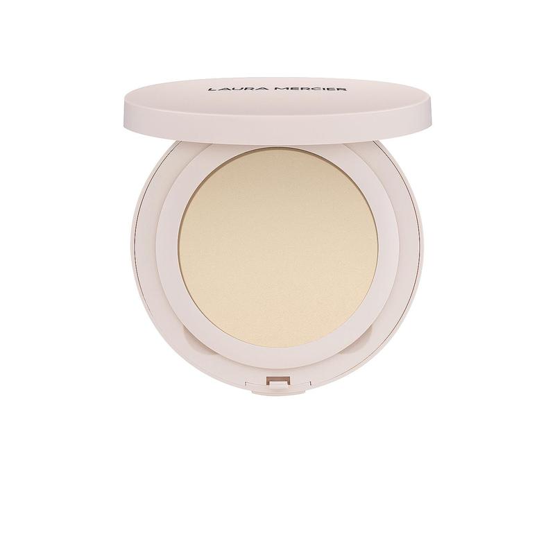 Laura Mercier Ultra Blur Pressed Powder in Translucent