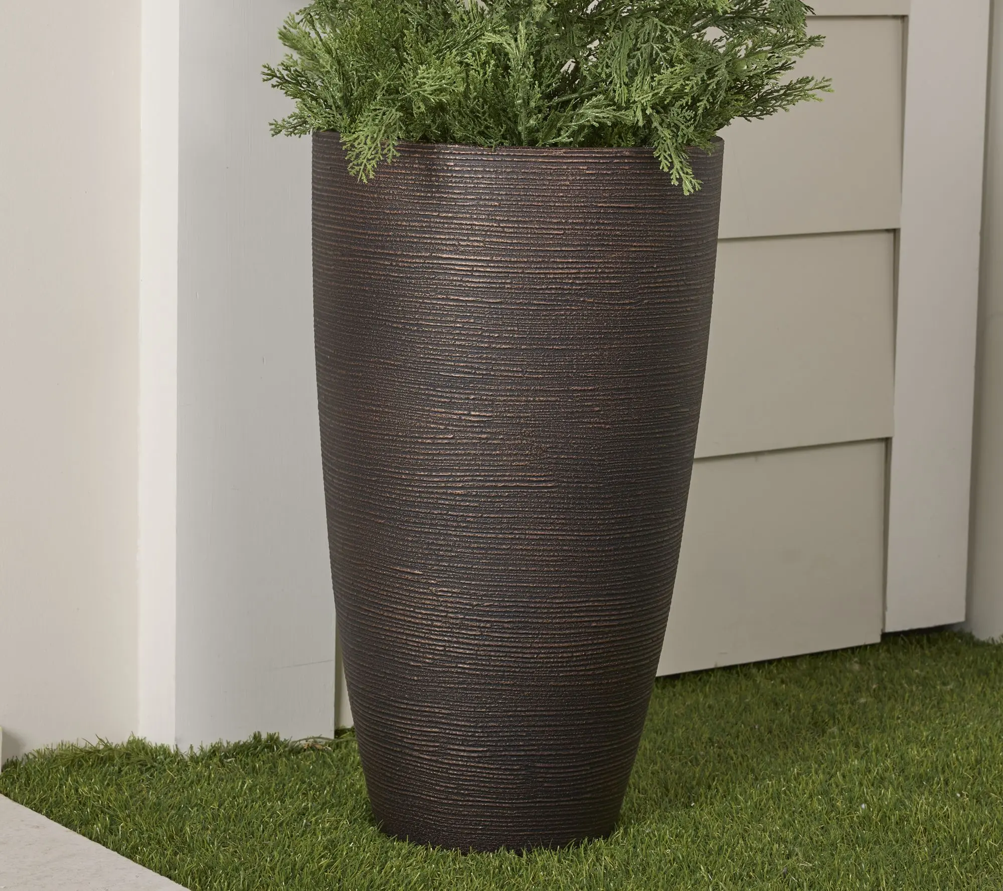 Wicker Park 21" Indoor/Outdoor Textured Tall Planter