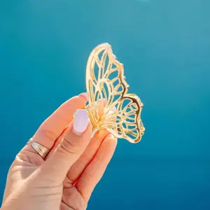 BUTTERFLY CLAW CLIP