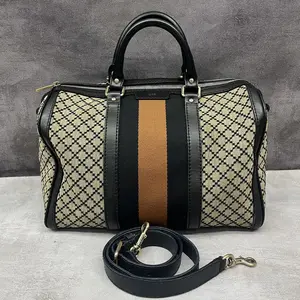 Pre-owned GUCCI Canvas Shoulder Bags 7.8'' Shoulder Bag C18493475717 0128 T2 Betsy