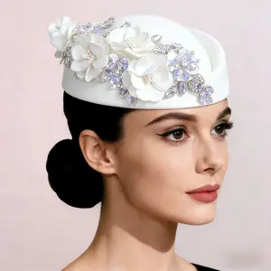 This new, elegant beret with intricate floral trim is perfect for parties, tea parties, banquets, and special occasions. It's the perfect holiday gift for your girlfriend, mother, or other female relatives.