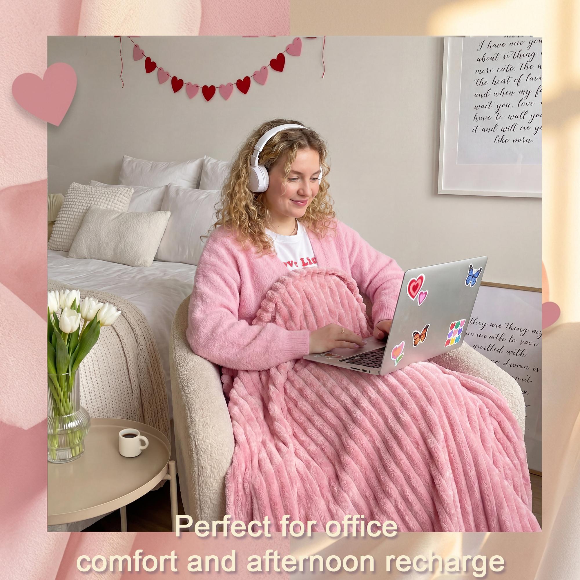 BePatio Cozy Soft Blanket,Throw Blanket for Couch, Bedroom,Travel,Camping, Patio Furniture Decor,Lightweight Cooling Blanket for Bed,Perfect for curling up at home or taking comfort on the go.