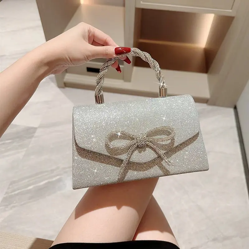 Chic Sequined Women's Clutch, Fashionable Embellished Polyester Handbag for Formal Parties and Cocktail Events, Fashionable Embellished Clutch, Elegant Stylish Purse, Formal Evening Women's Handbags, Sequined Silver Women's Clutches & Wristlets